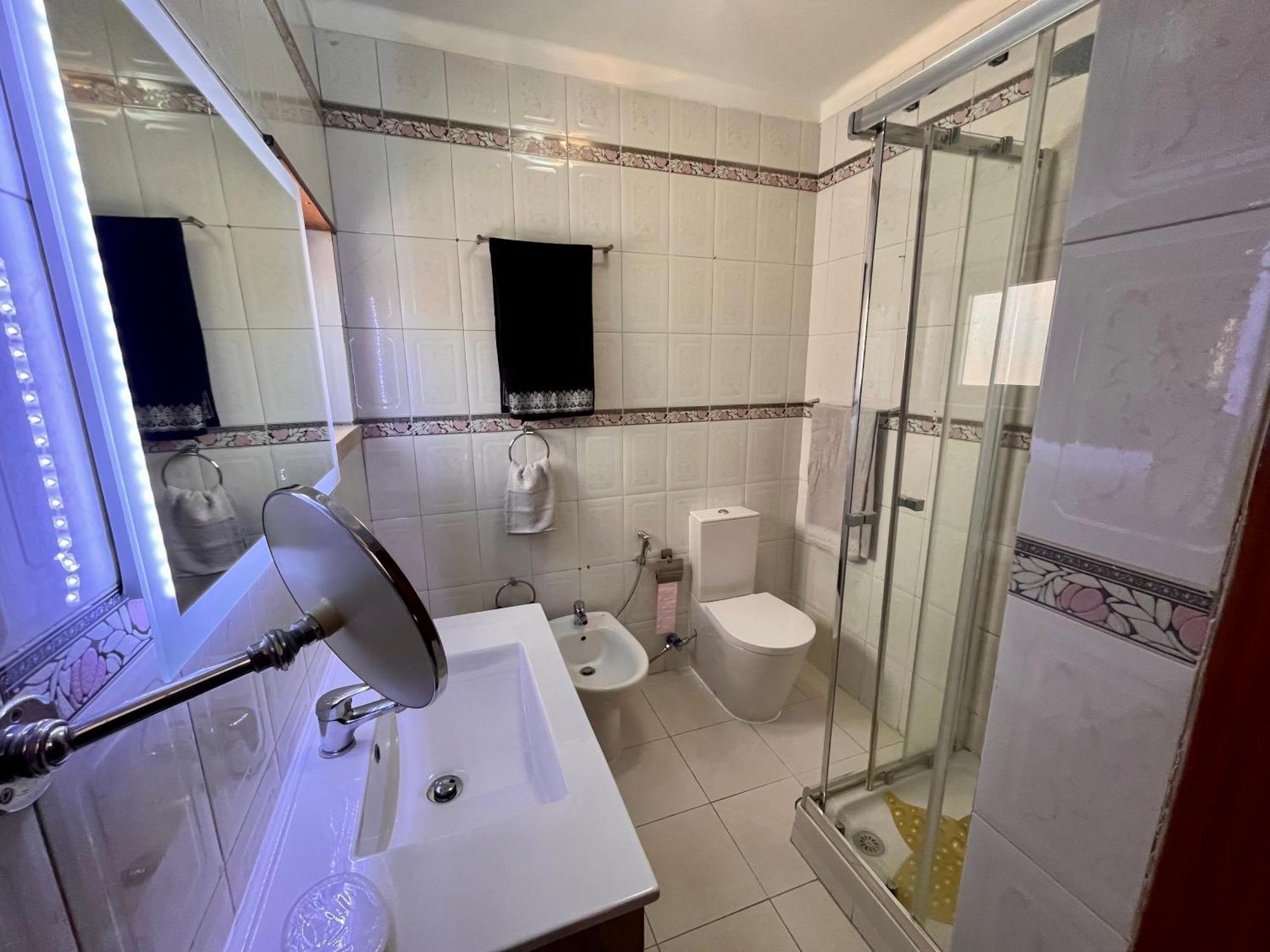 Apartament Quarto Boa Localizacao Com Cozinha E Casa De Banho Caparica Zewnętrze zdjęcie
