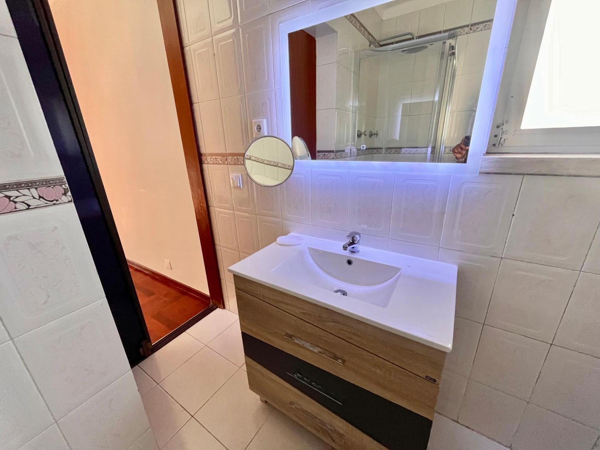 Apartament Quarto Boa Localizacao Com Cozinha E Casa De Banho Caparica Zewnętrze zdjęcie